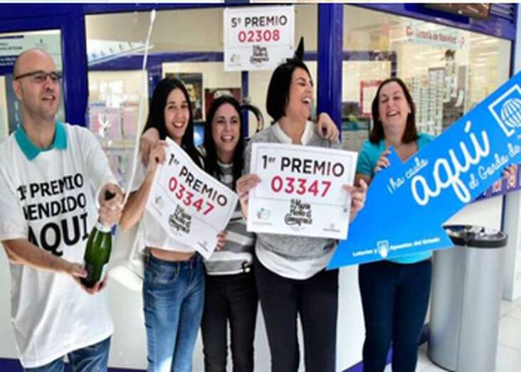 La Administración La Brujita de Telde repartió el primer premio del sorteo de Navidad de 2018/TA.